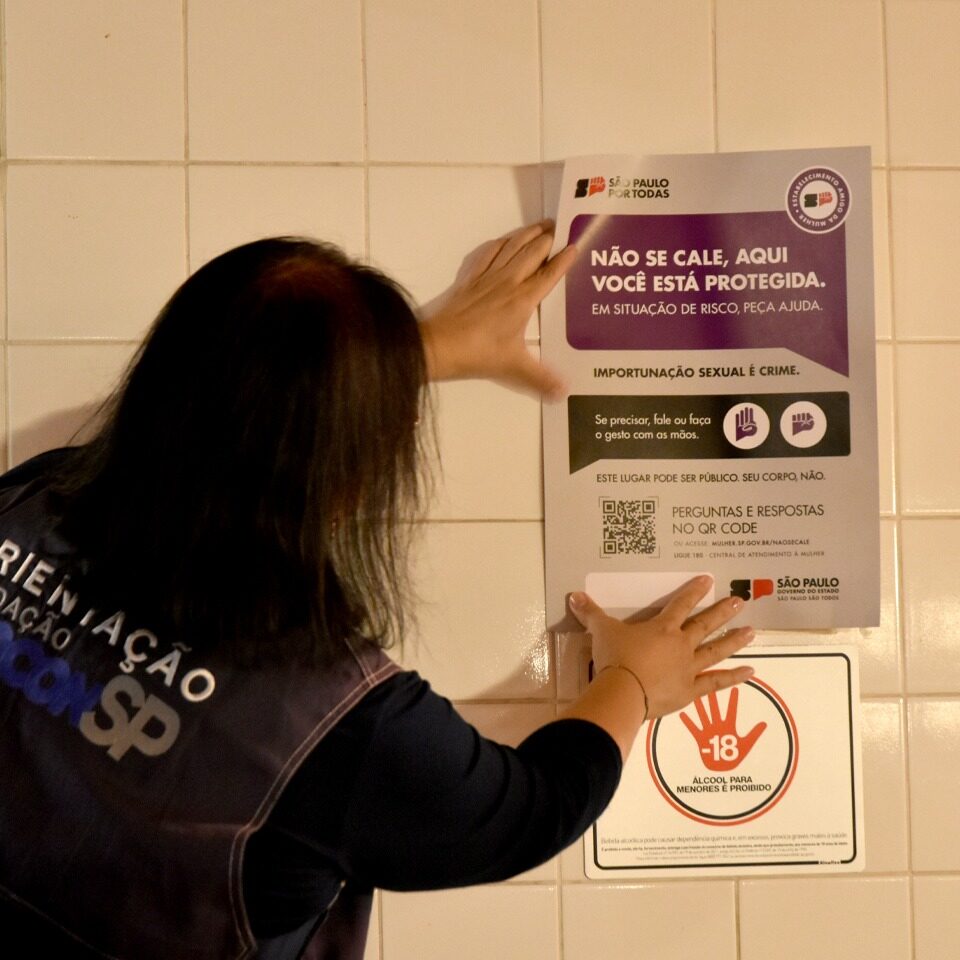 A legislação exige, entre outros, a fixação do cartaz do protocolo Não se Cale em bares, restaurantes e similares - foto: Divulgação
