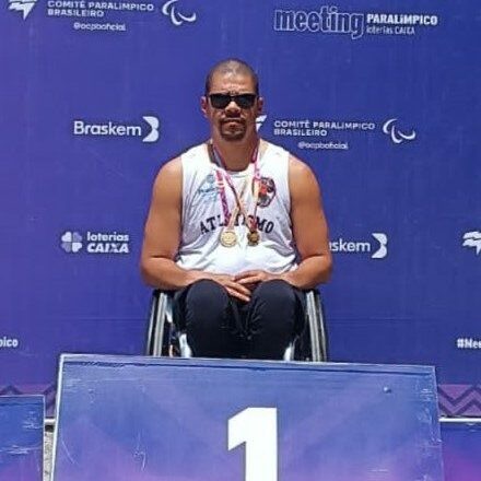Atleta Miguel Soares conquistou os ouros dos 100 e 400 metros rasos