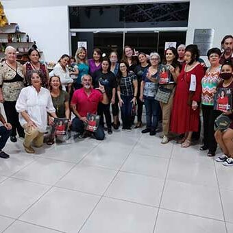 Participantes do encontro com a deputada estadual Professora Bebel. Foto: Divulgação