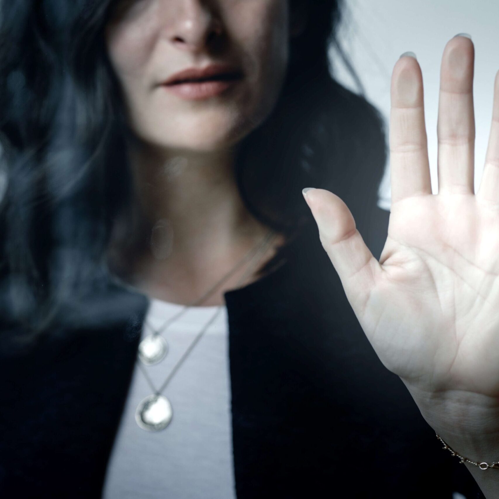 O Agosto Lilás é dedicado à conscientização e ao enfrentamento da violência contra a mulher - foto: Freepik