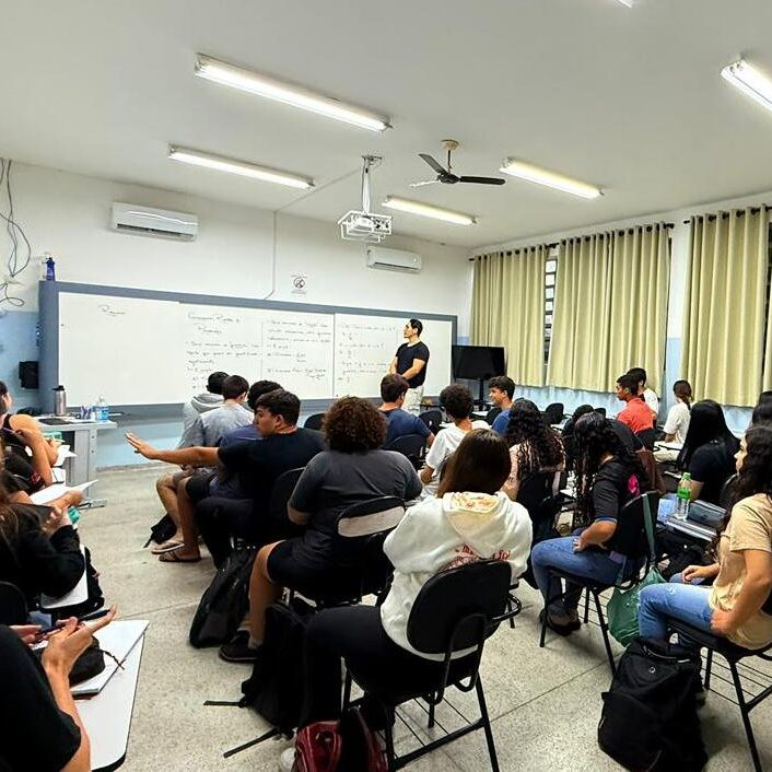 As aulas são realizadas de segunda a quinta-feira, das 18h30 às 21h45, na EMEB Benedito Modesto de Paula - Foto: Divulgação
