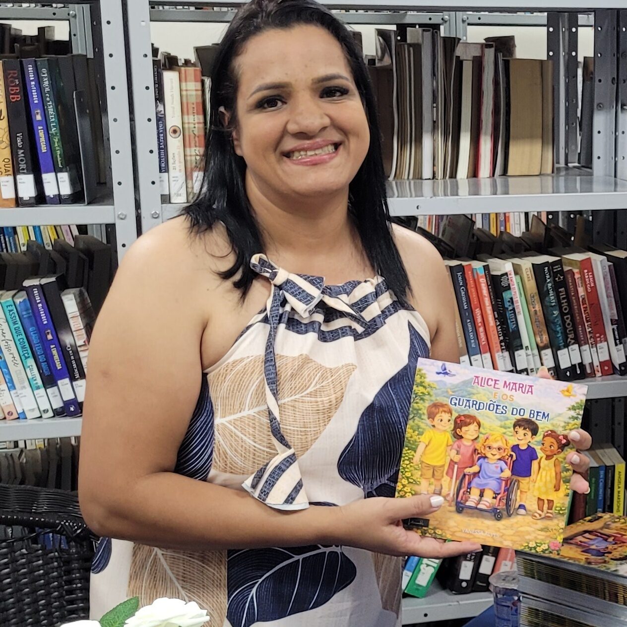 livro tem como principal personagem Alice Maria, de 3 anos 