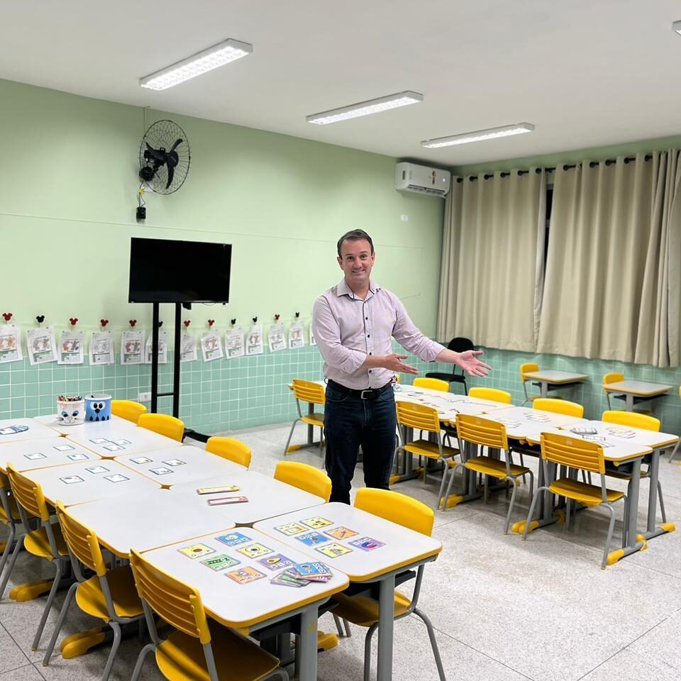 Prefeito  Thiago Silva acompanhou a cerimônia de entrega das obras - foto: Tiago Stoco