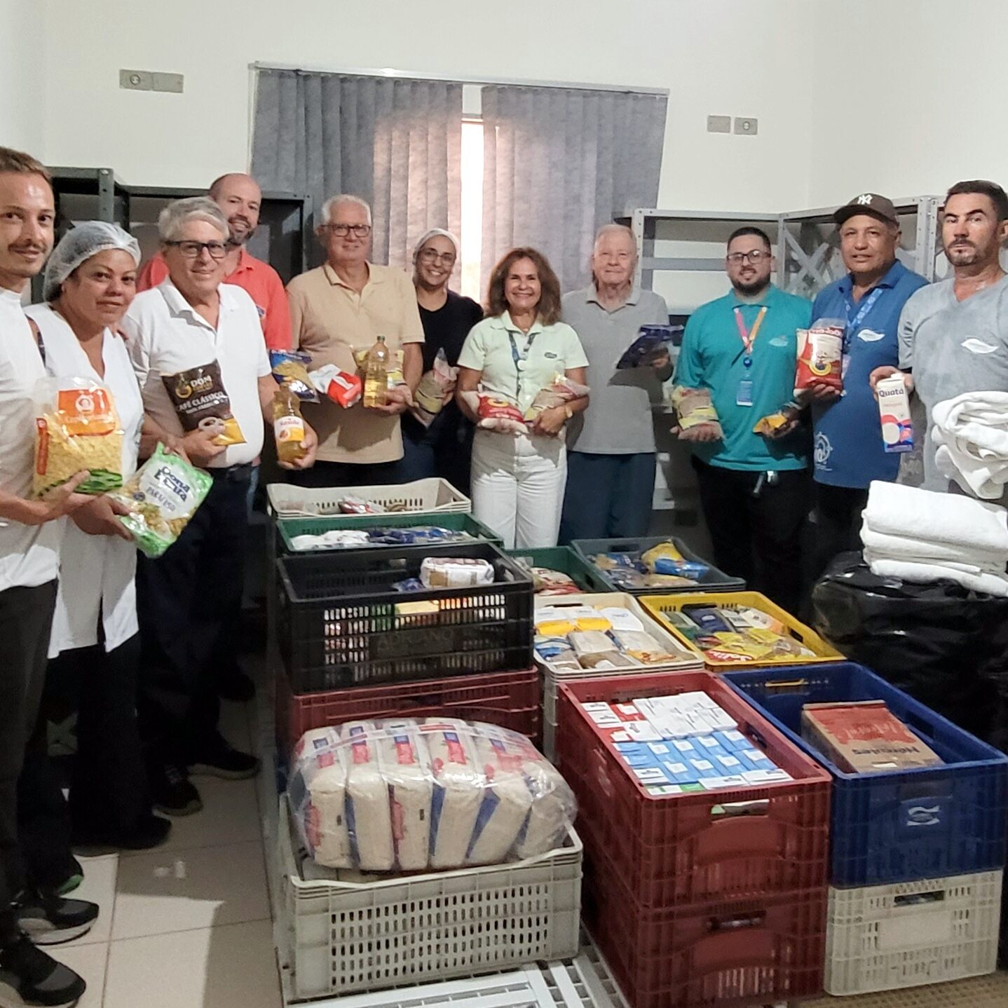 As doações, realizada pela equipe do Thermas, foram para Casa dos Velhinhos e Casa Abrigo (Ong Pais) - foto: Divulgação