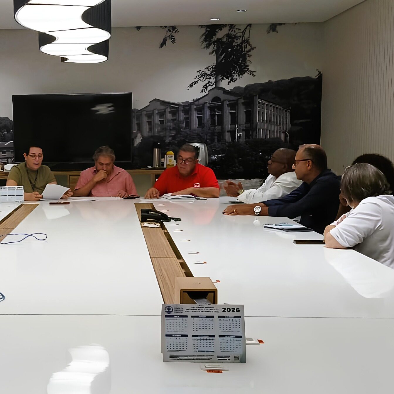 José Antonio Fernandes Paiva esteve na reunião do CTER para definir estratégias de políticas públicas voltadas ao emprego junto com secretário e convidados.CRÉDITO: Divulgação