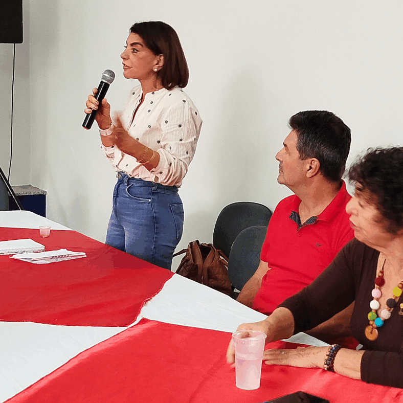 Deputada Professora Bebel quer ações para acabar com a violência contra as mulheres no país. CRÉDITO: Divulgação