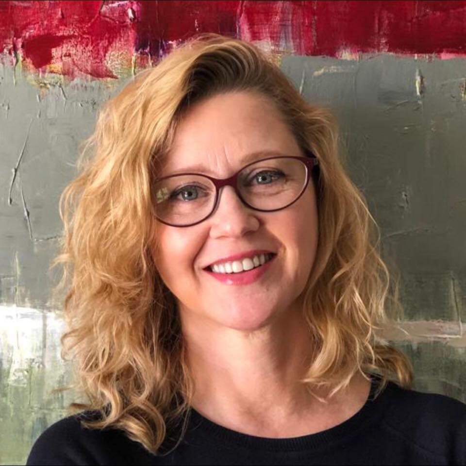 Synnöve Dahlström Hilkner se torna a primeira mulher a assumir a presidência do Salão Internacional de Humor de Piracicaba