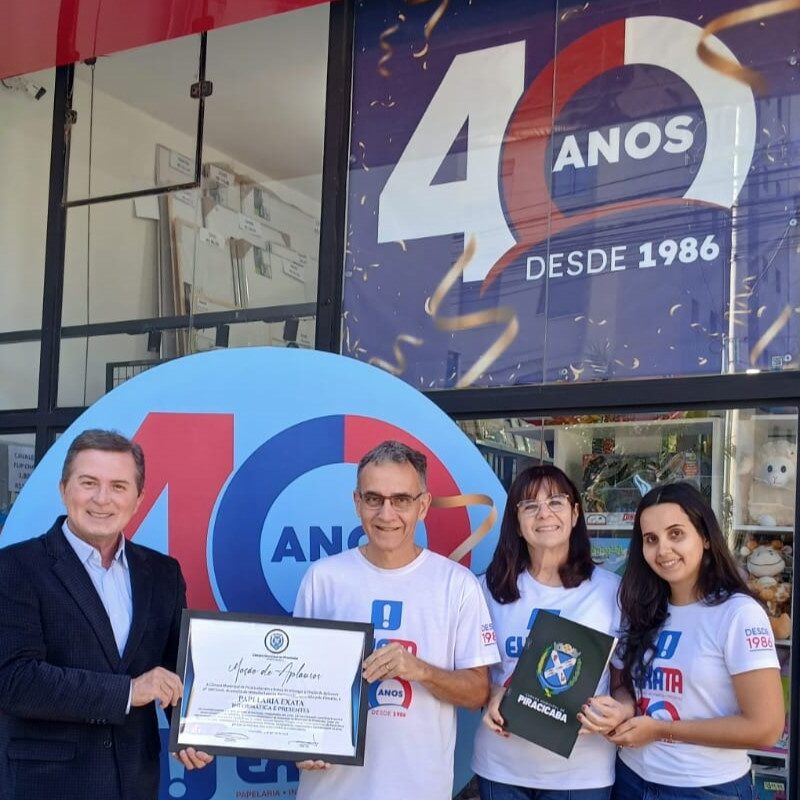 Honraria proposta por Laércio Trevisan Jr. e entregue nesta quarta (16) destaca trajetória e contribuição da Exata Papelaria, Informática e Presentes para a cidade