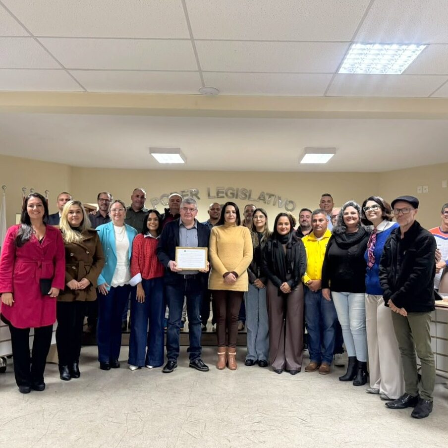 Moção de aplausos reconheceu servidores do Centro de Especialidades Odontológicas - foto: Vitória Rosano