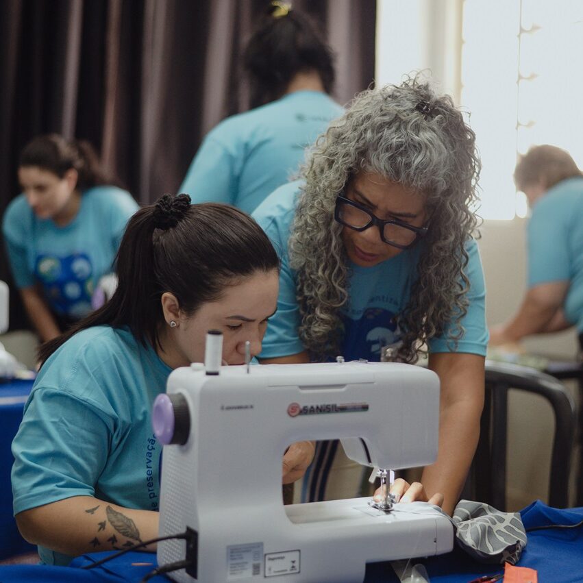 Além da capacitação, cada participante receberá uma máquina de costura nova. CRÉDITO: Divulgação