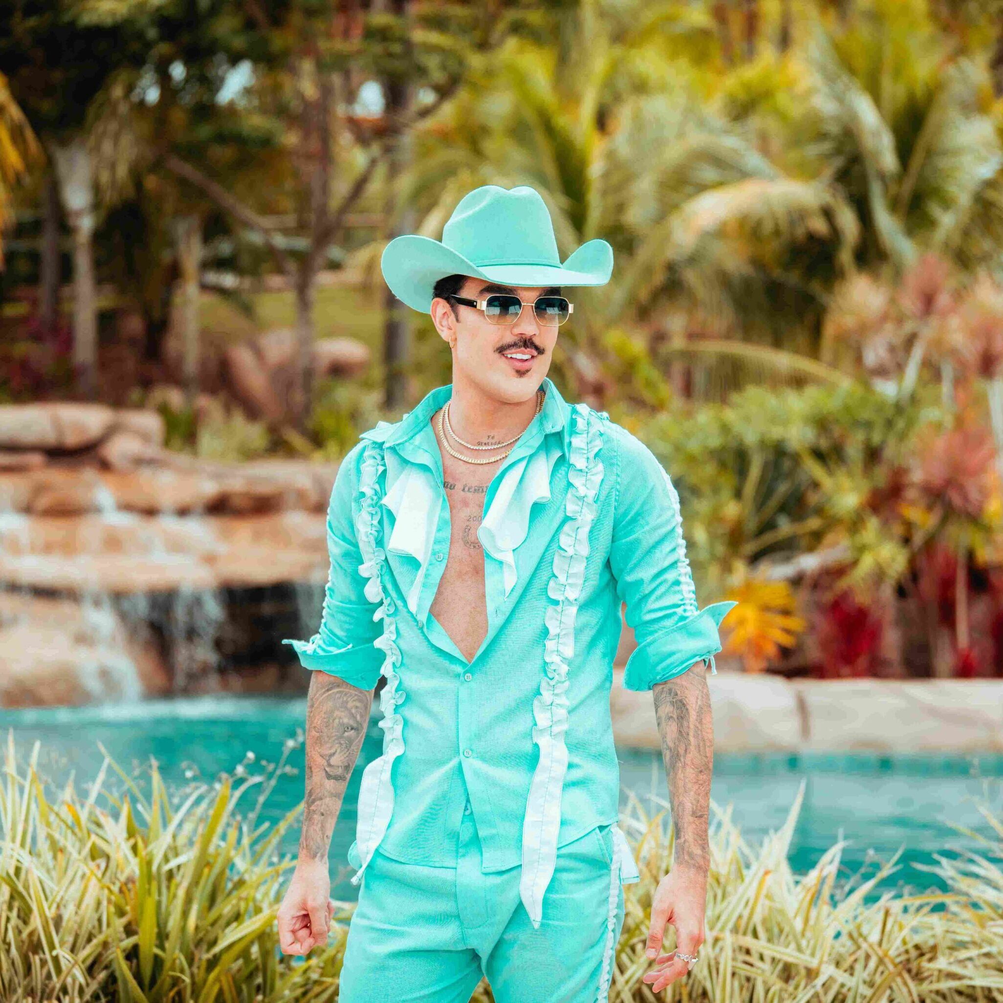 Cantor Luan Pereira escolheu o Thermas de São Pedro para gravar o clipe que será lançado em breve - foto: @xismuv e @juninholoop