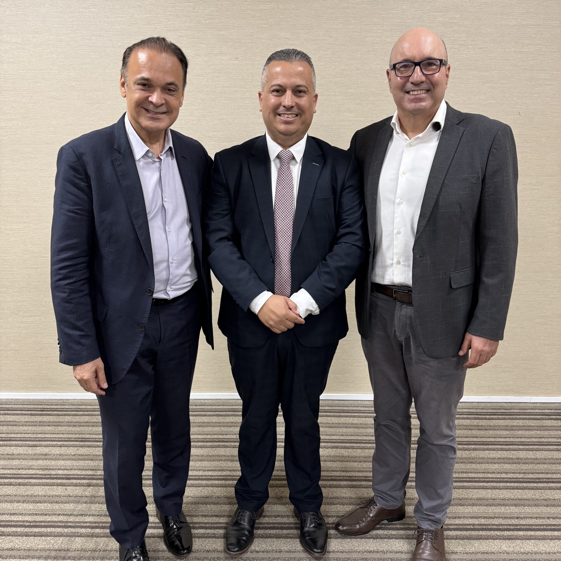 Edilson com prefeito de Campinas e secretário de Turismo de Lucena. CRÉDITO: Divulgação