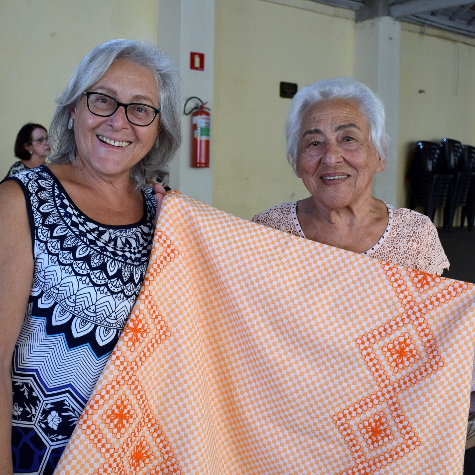Mafalda Bilia (93 anos) e a filha Marli Bilia Arthur participam do Grupo Solidário