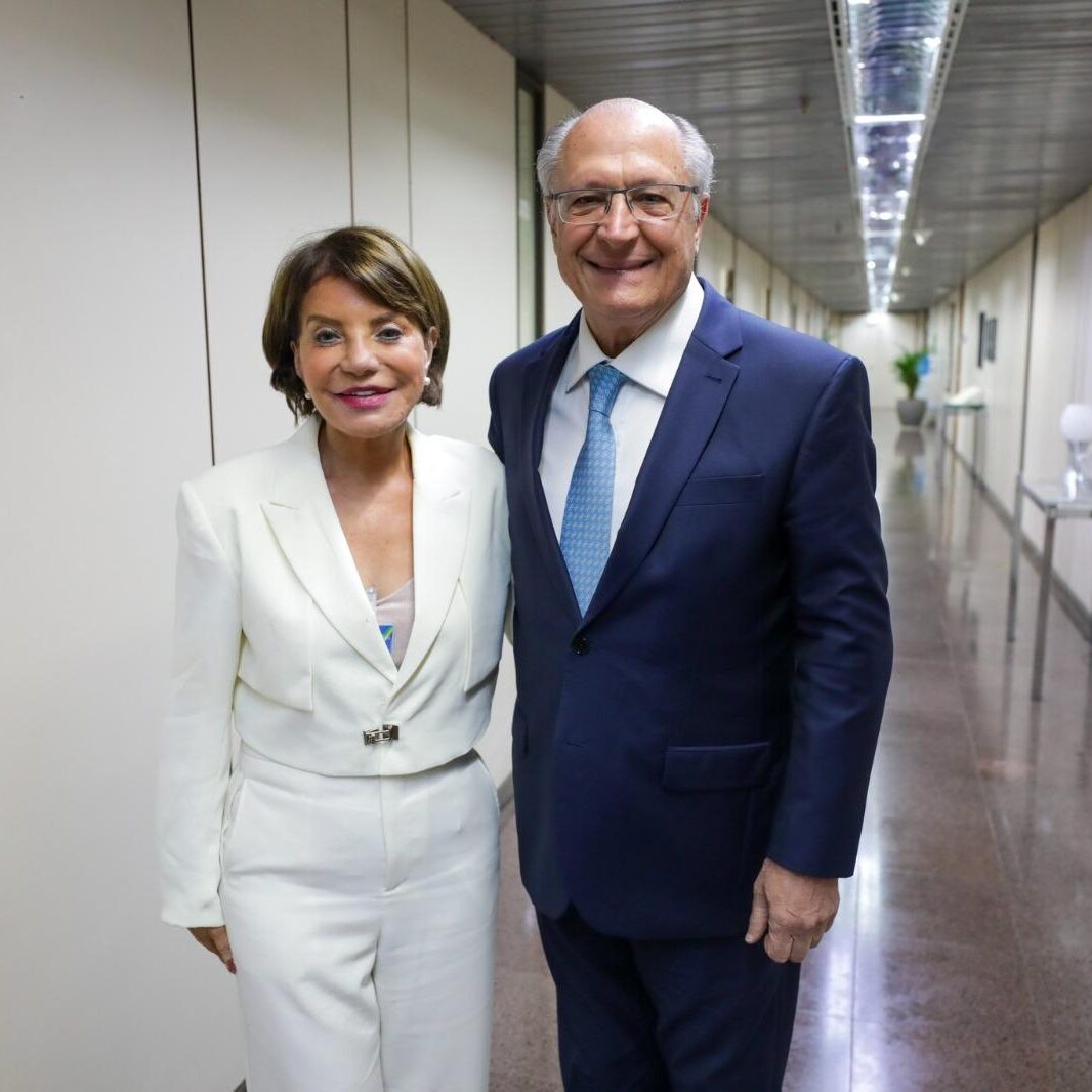O vice-presidente da República, Geraldo Alckmin, destacou a importância do trabalho da deputada Bebel contra o tarifaço americano