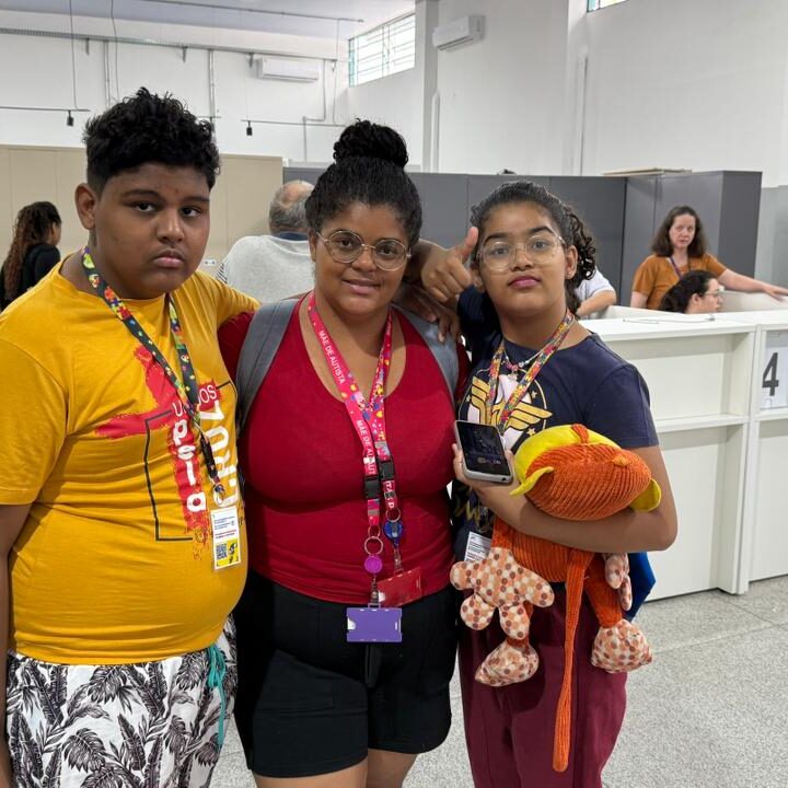 Daiane Santos com os filhos Lucas e Sophia mudança aprovada. CRÉDITO: Divulgação|