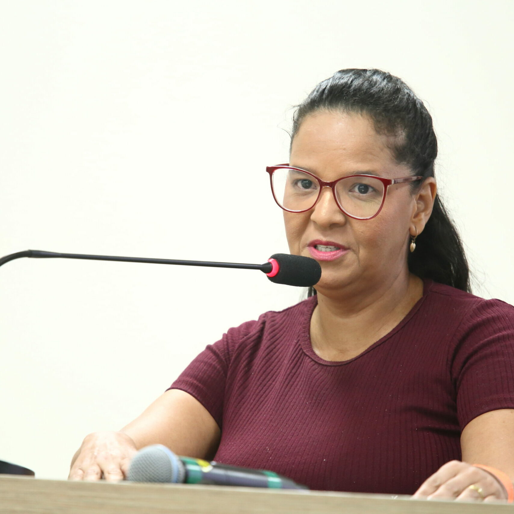Elizangela Cristina Coutinho dos Santos, moradora da Vila Rezende, foi a oradora da Tribuna Popular. CRÉDITO: Rubens Cardia