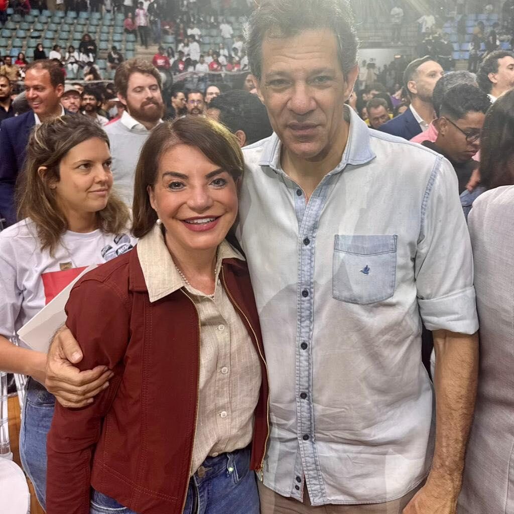 A deputada Professora Bebel com o pré-candidato ao governo de São Paulo, Fernando Haddad