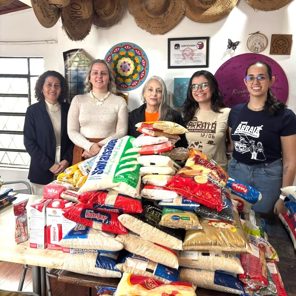O Fundo Social de Solidariedade recebeu a doação de cerca de meia tonelada de alimentos da República Forfé