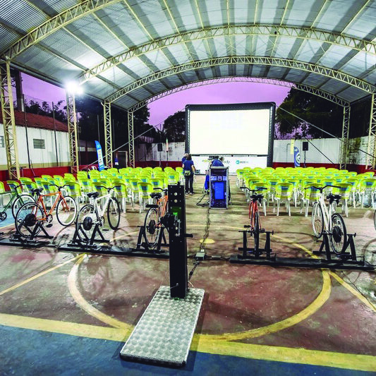 A sessão gratuita e ao ar livre, com patrocínio da Mirante, exibe filmes curtas-metragens e Flow, animação premiada no Oscar. CRÉDITO: Divulgação