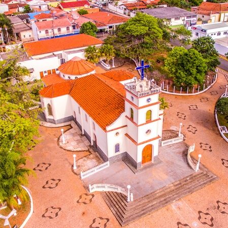 Shows, atividades culturais e encontro de carros antigos integram as comemorações; município também destaca avanços em várias áreas - Foto: Divulgação